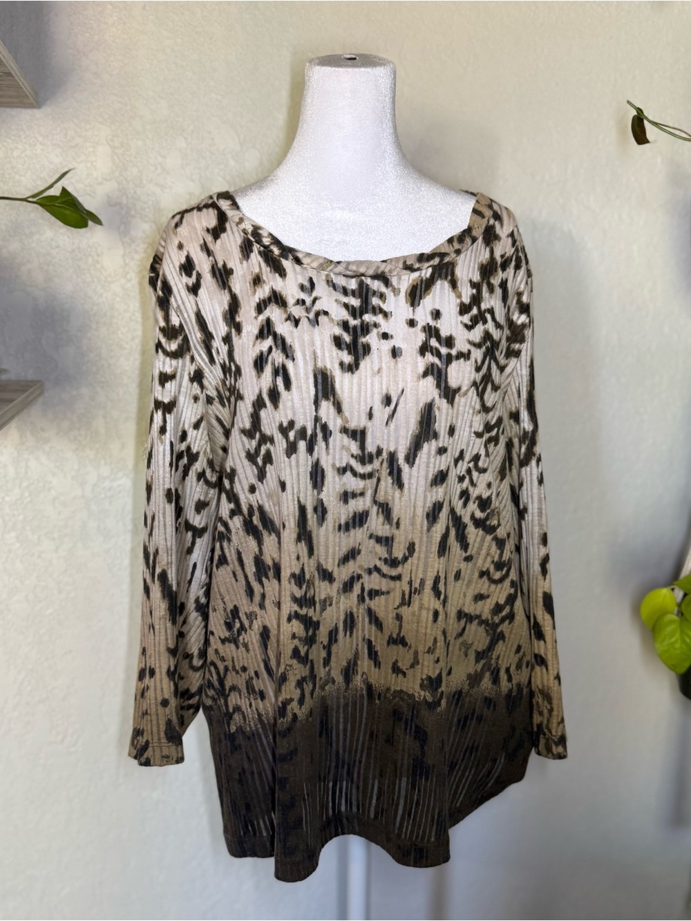 Chico's Beige, Brown, and Black Printed Long Sleeve Tunic